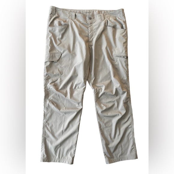 Columbia MENS Omni shield sun protect khaki top stop hiking pants SZ 42 Gorpcore - Picture 1 of 10